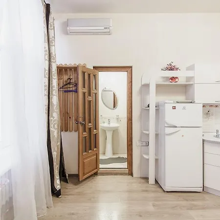 Deribasovskaya 19 * Odesa